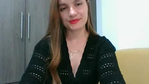 Snapshot of valeriafrannco chatting on March 22, 4:27 am valeriafrannco online show from March 22, 4:27 am