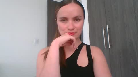Snapshot of valeriafrannco chatting on March 25, 8:59 pm valeriafrannco online show from March 25, 8:59 pm