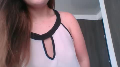 Snapshot of valeriafrannco chatting on March 28, 4:39 pm valeriafrannco online show from March 28, 4:39 pm
