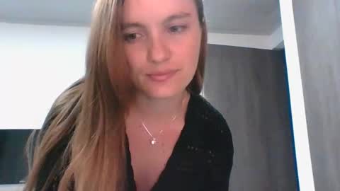 Snapshot of valeriafrannco chatting on April 6, 5:52 am valeriafrannco online show from April 6, 5:52 am