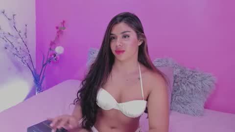 Snapshot of valeriaruiz_1 chatting on September 27, 4:06 am Valeria online show from September 27, 4:06 am