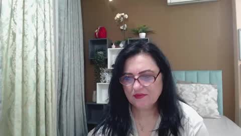 valeriasmiths online show from May 16, 5:59 am
