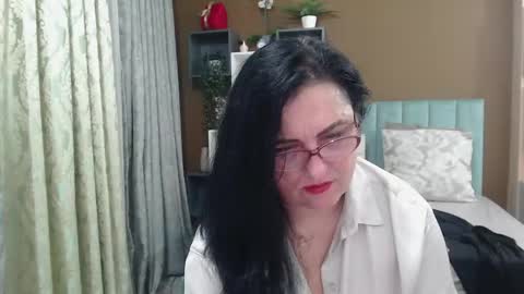 valeriasmiths online show from May 16, 10:36 am