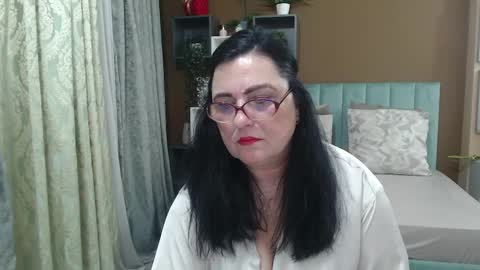 valeriasmiths online show from May 21, 6:09 am