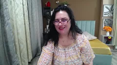 Snapshot of valeriasmiths chatting on May 31, 5:59 am valeriasmiths online show from May 31, 5:59 am