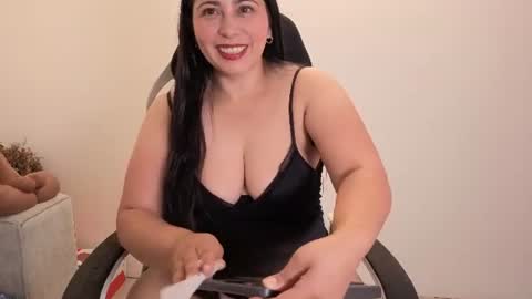 Snapshot of valeriavg_ chatting on June 20, 11:24 am VALERIA online show from June 20, 11:24 am