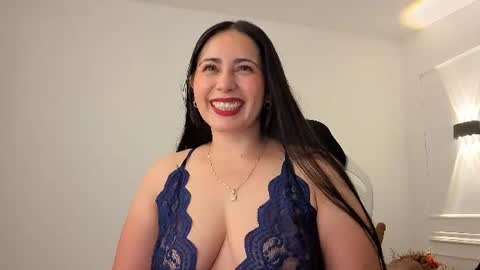 Snapshot of valeriavg_ chatting on July 20, 11:23 am VALERIA online show from July 20, 11:23 am