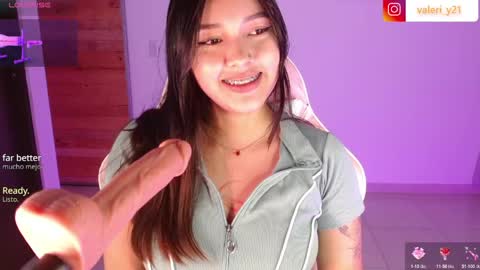 Snapshot of valeribell1 chatting on March 23, 2:37 am Valeri online show from March 23, 2:37 am