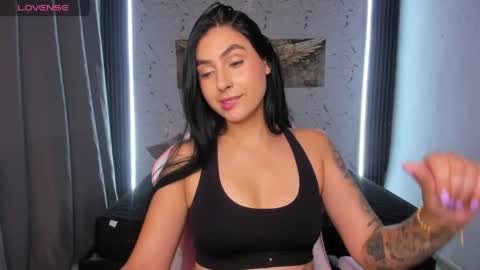 VALERIE online show from May 5, 6:49 pm
