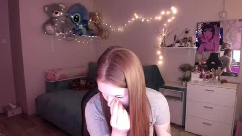 Snapshot of valerie_cutee chatting on February 2, 1:21 pm Lera online show from February 2, 1:21 pm