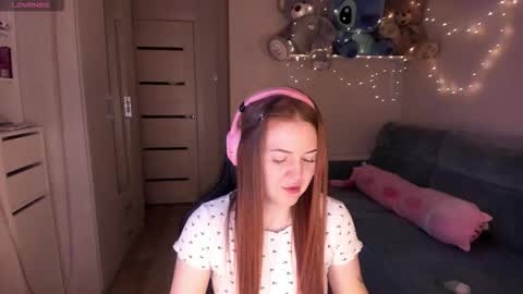 Snapshot of valerie_cutee chatting on March 10, 1:05 pm Lera online show from March 10, 1:05 pm