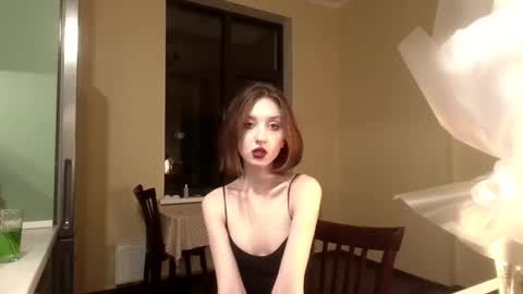 Snapshot of valerie_mooon chatting on February 14, 8:37 pm Kristi moony online show from February 14, 8:37 pm