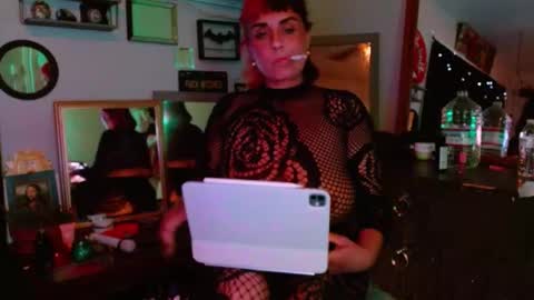 Snapshot of valerie_virago chatting on November 3, 6:25 am Valerie Virago online show from November 3, 6:25 am