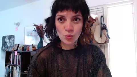 valeriees_ online show from February 23, 4:04 pm