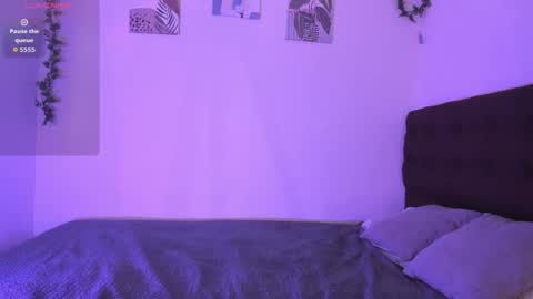 Snapshot of valerigh_ chatting on December 16, 7:30 pm VALERI online show from December 16, 7:30 pm