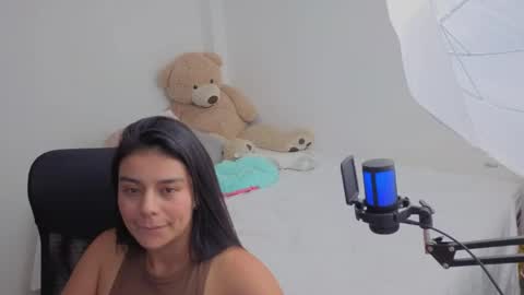 Juli C online show from April 14, 1:33 am