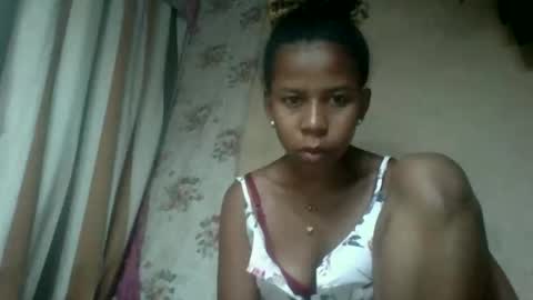 Snapshot of valerinezah chatting on February 8, 8:07 am valerinezah online show from February 8, 8:07 am