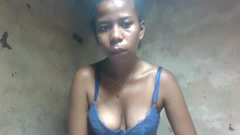 Snapshot of valerinezah chatting on February 16, 6:42 am valerinezah online show from February 16, 6:42 am