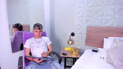 V A L E R I U S  online show from May 21, 1:12 am