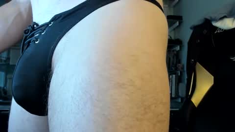 athletic ass muscles underwear smooth cock online show from January 6, 9:18 pm