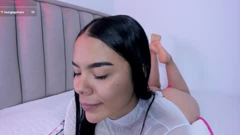 Cris  online show from May 8, 2:44 pm