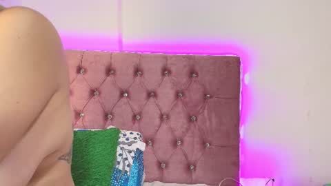 Snapshot of valery_adams13 chatting on July 10, 10:40 am valery_adams13 online show from July 10, 10:40 am