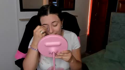 Snapshot of valery_bonneth chatting on February 4, 12:11 pm valery_bonneth online show from February 4, 12:11 pm