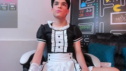 Snapshot of valery_hil chatting on December 8, 7:54 pm Thomy online show from December 8, 7:54 pm