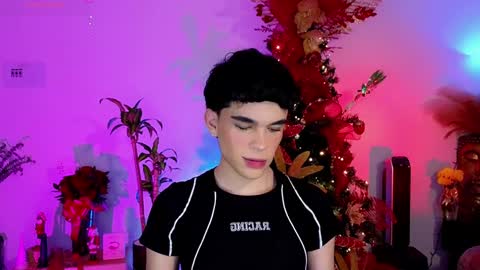 Snapshot of valery_hil chatting on January 5, 7:17 am Thomy online show from January 5, 7:17 am