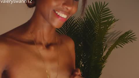 Snapshot of valery_swan1 chatting on May 6, 4:34 pm Valery swan1 online show from May 6, 4:34 pm