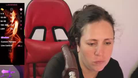 Snapshot of valeryadams_1 chatting on June 22, 2:35 am valery adams online show from June 22, 2:35 am