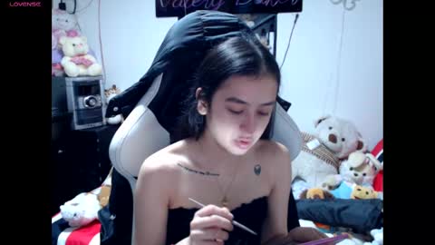 B V Naughty online show from October 27, 11:36 am