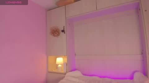 valerymeyerr online show from December 22, 4:20 am