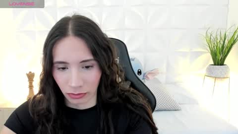 Snapshot of valeryn_rosse chatting on November 5, 4:12 am valeryn rosse online show from November 5, 4:12 am