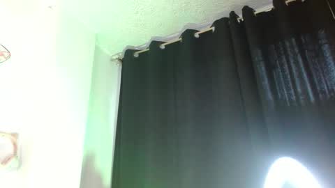 zoe online show from January 11, 7:30 pm