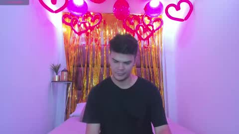 Snapshot of valerystonne_ chatting on February 13, 7:21 pm Valery Stonne online show from February 13, 7:21 pm