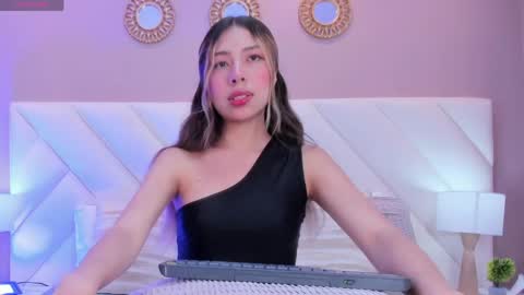 Valey  online show from April 27, 2:04 pm