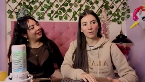 Snapshot of valkiria_and_dione chatting on April 11, 7:29 pm Valkiria and Dione online show from April 11, 7:29 pm