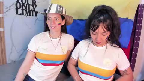 Snapshot of valkiria_and_dione chatting on June 18, 7:40 pm Valkiria and Dione online show from June 18, 7:40 pm