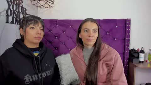 Snapshot of valkiria_and_dione chatting on July 9, 1:26 pm Valkiria and Dione online show from July 9, 1:26 pm