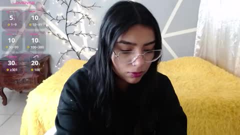 valkydoll online show from December 4, 11:30 am