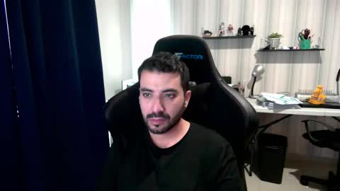 Roberto Carlos online show from October 31, 10:00 pm