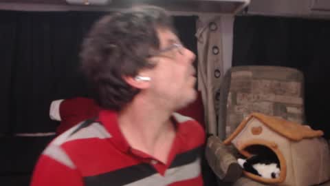 Snapshot of valleycamboy chatting on November 2, 4:59 am ValleyCamBoy and Friends online show from November 2, 4:59 am