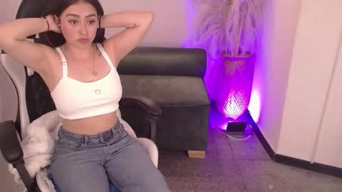 vallolett__ online show from November 20, 6:51 pm