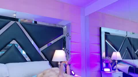 Snapshot of valrery_roussex chatting on June 18, 7:40 pm Valery online show from June 18, 7:40 pm