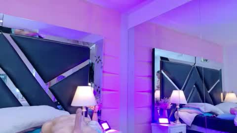 Snapshot of valrery_roussex chatting on June 30, 7:04 pm Valery online show from June 30, 7:04 pm