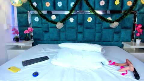 valtira nova online show from December 19, 8:05 pm