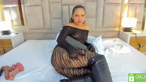 Snapshot of valtira_nova chatting on May 29, 7:45 pm valtira nova online show from May 29, 7:45 pm