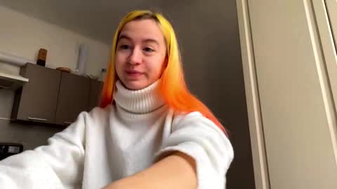 Snapshot of valtopi chatting on March 2, 6:14 am Emily online show from March 2, 6:14 am