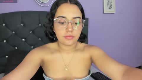 Snapshot of valu_0 chatting on February 12, 12:44 pm valu online show from February 12, 12:44 pm
